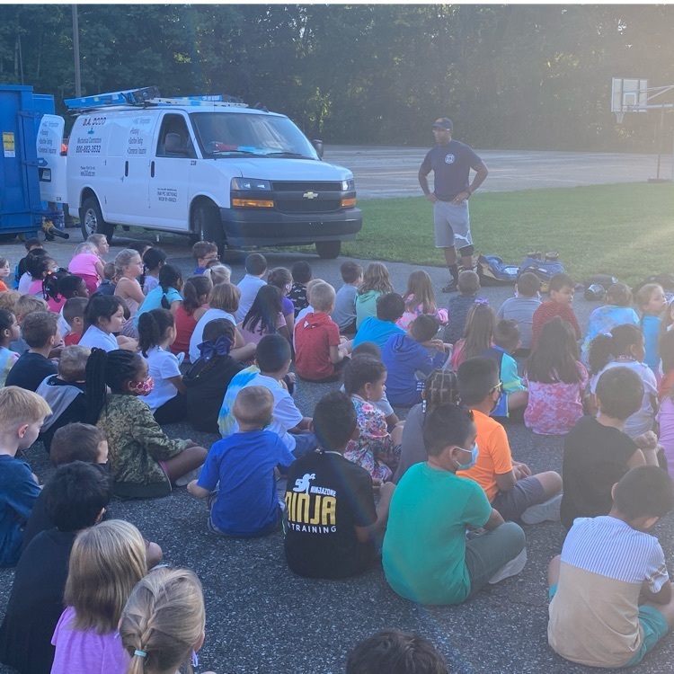 firefighter speaking to first grade